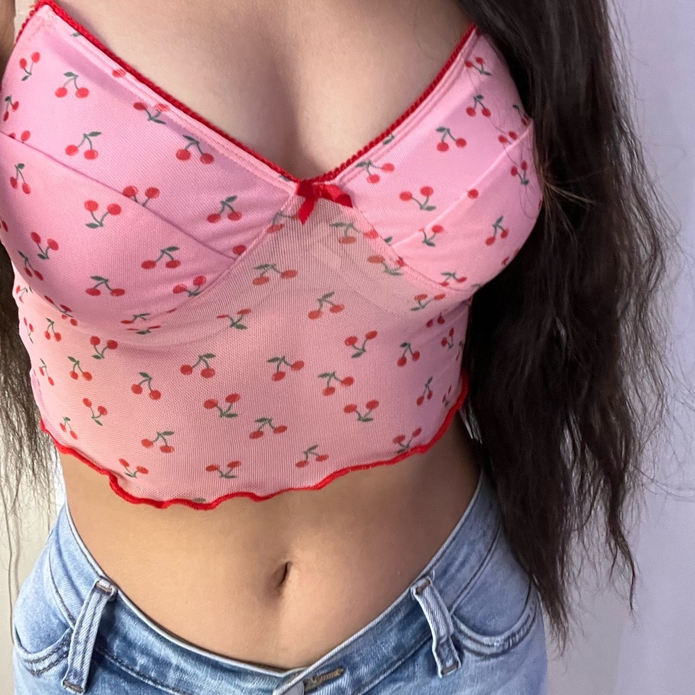 Adika Cherry Mesh crop top 🍒